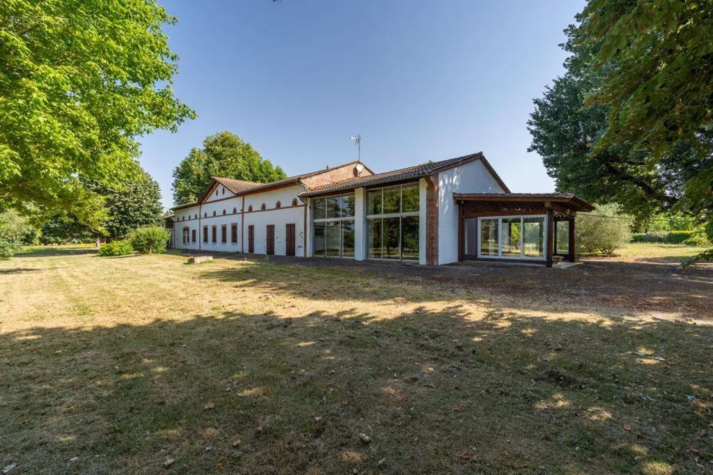 Extérieur - Ferme Lauragaise avec Piscine à Belberaud