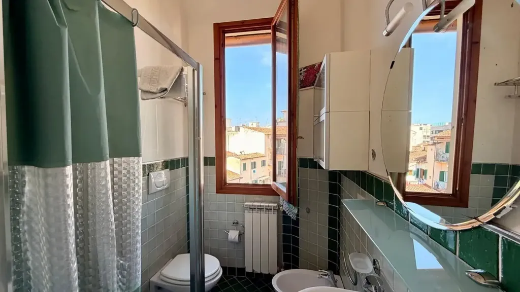 Bagni - Bright 2-Bedroom Apartment in Florence