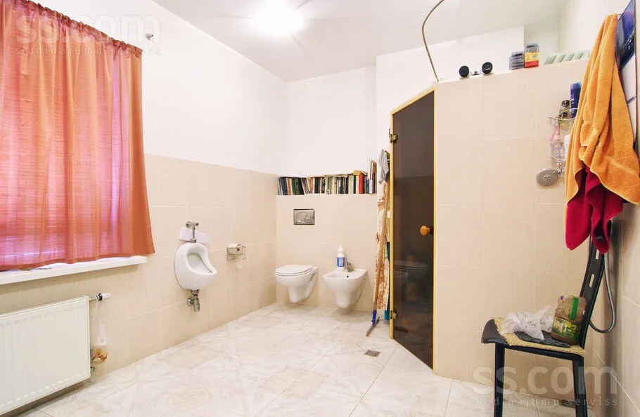 Salles de bain - Two-Story House with Spa in Dzidriņas
