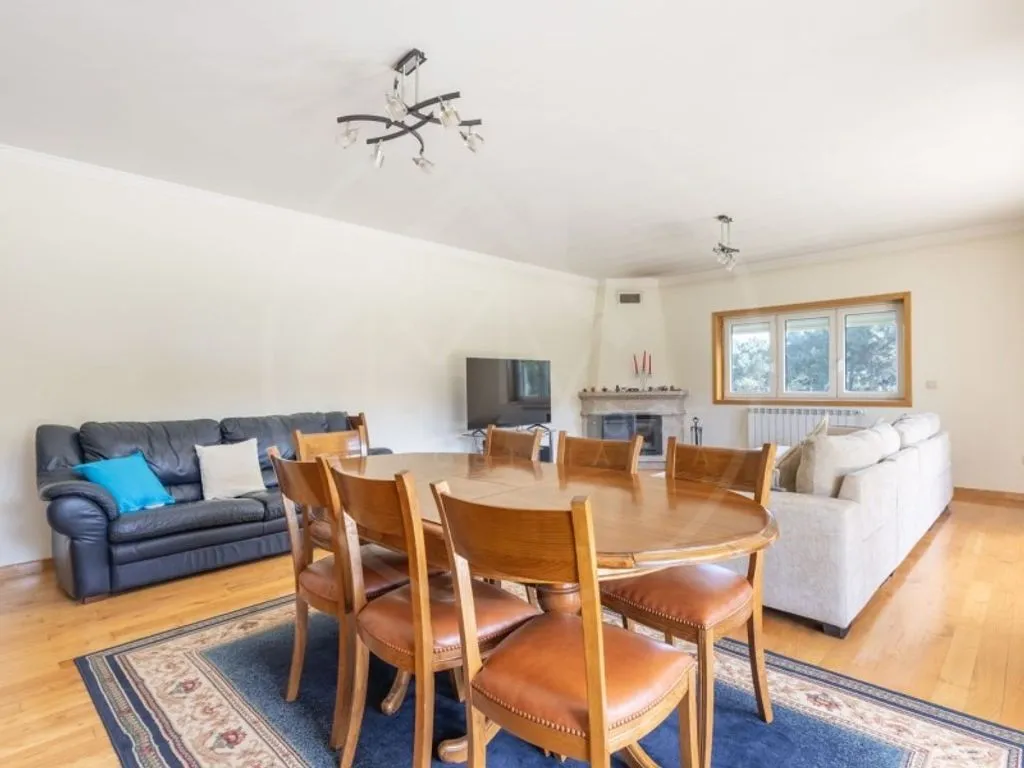 Söögituba - Luxury Villa with Garden in Adoufe, Vila Real