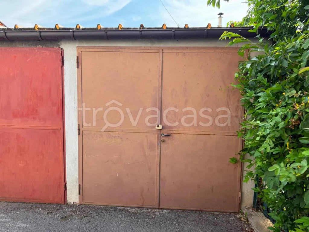 Esterno - Rear Corner Flat with Balcony in Cuneo