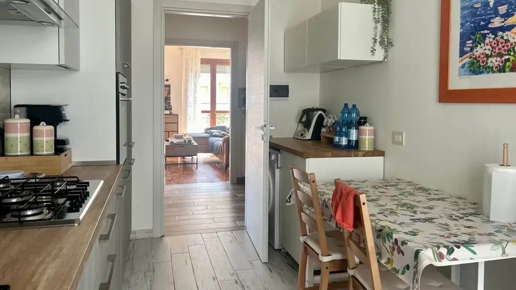 Cuisine - Modernised Apartment with Balcony in Biella