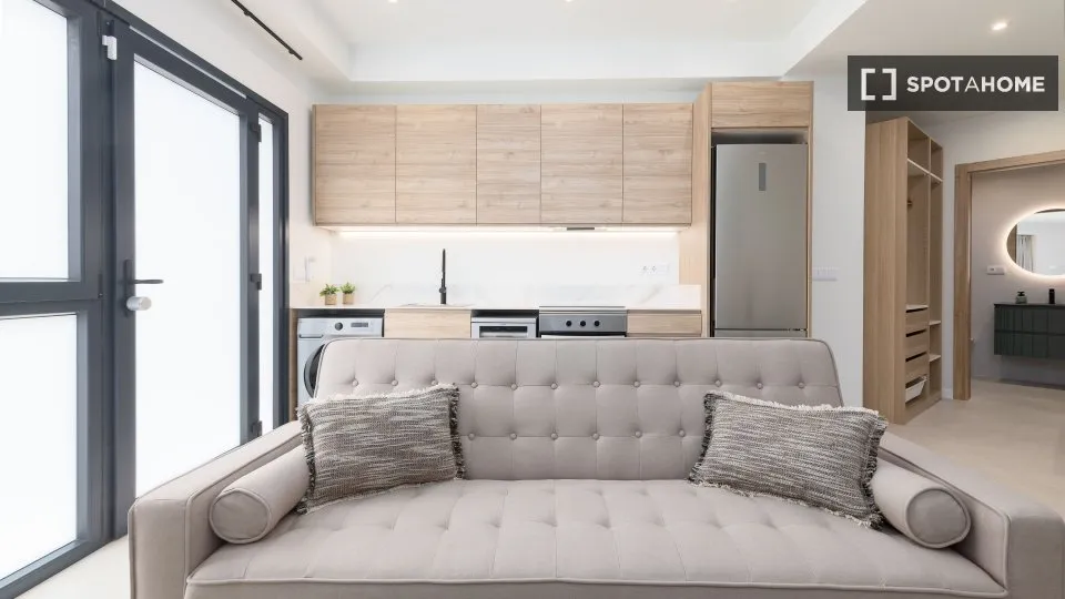 Séjour - Studio with Air Conditioning in Nou Moles, Valencia