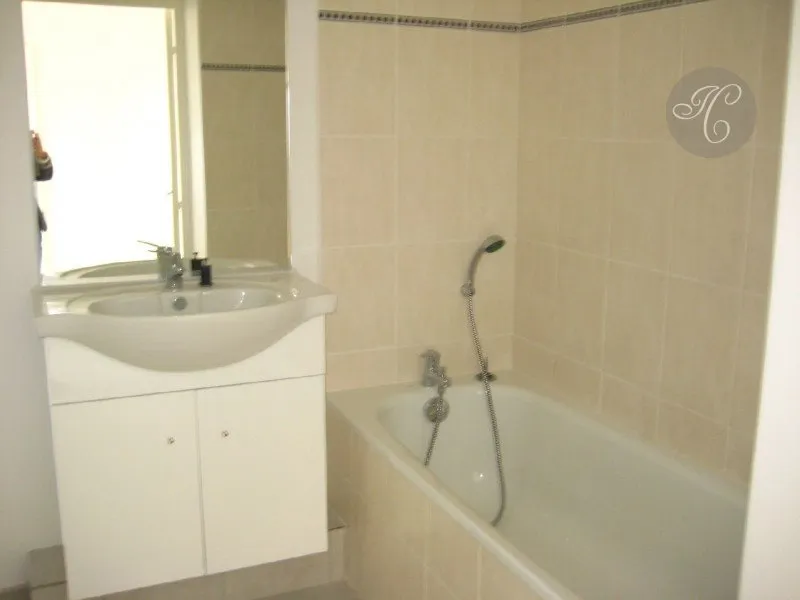 Bagni - Apartment with Terrace on Top Floor in Avignon