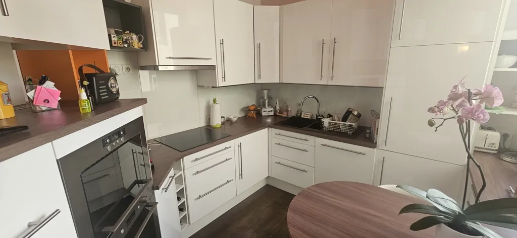 Cuisine - Duplex Élégant avec Balcon sur Avenue de Royat