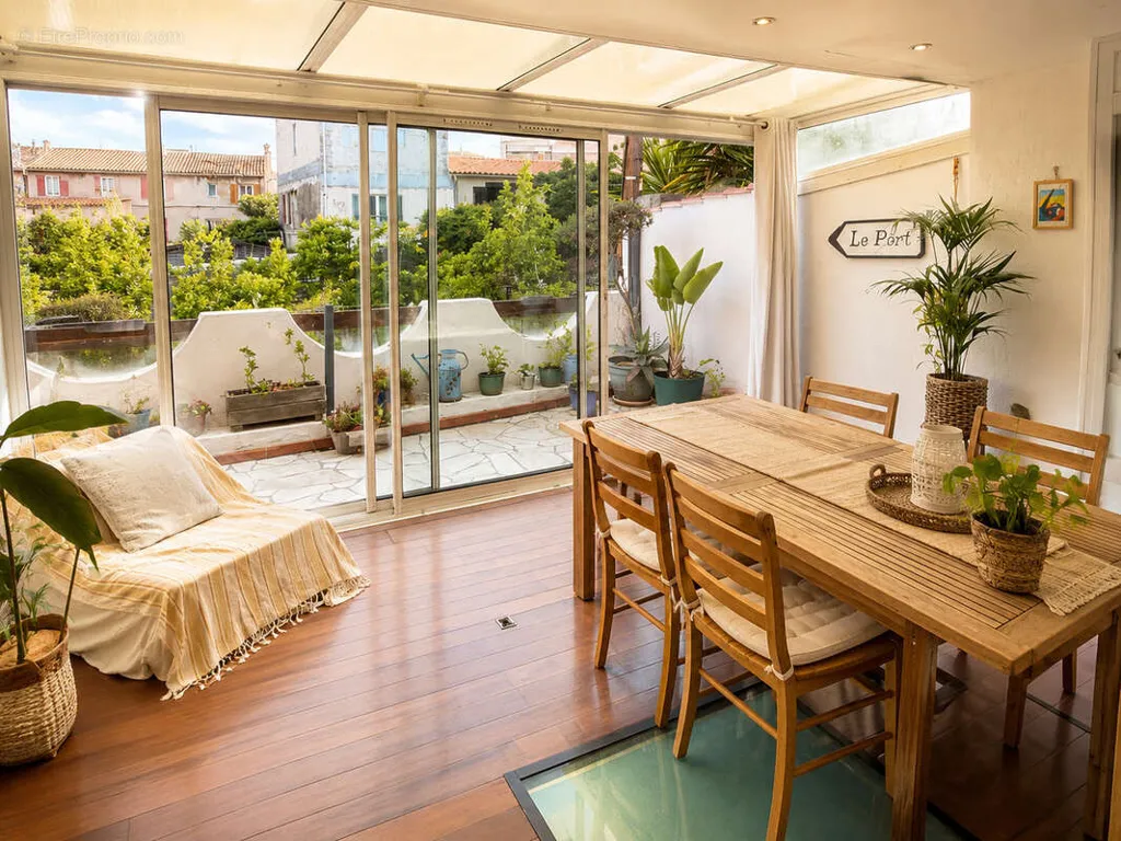 Terrasse - Appartement de Village avec Balcon à Ollioules