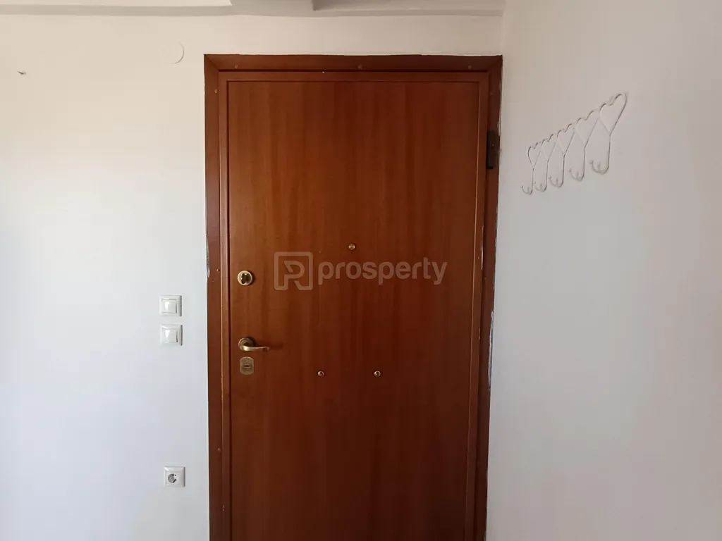Esik - Studio with Green View in Agyia, Patra
