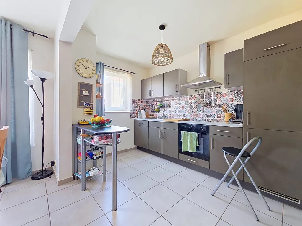 Cucina - 2-Bed Apartment with Terrace in Silly