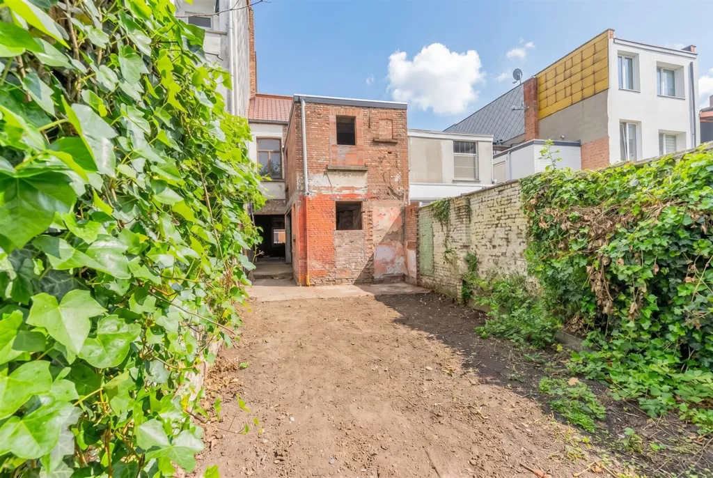Garden - House for Renovation with Garden in Antwerp