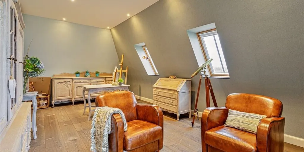 Bureau - Duplex avec Vue sur le Canal à Zandhoven