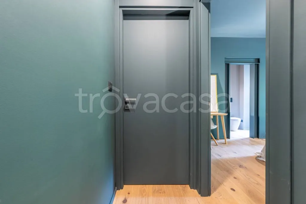 Entrée - Design Refined Ground Floor Apartment in Turin