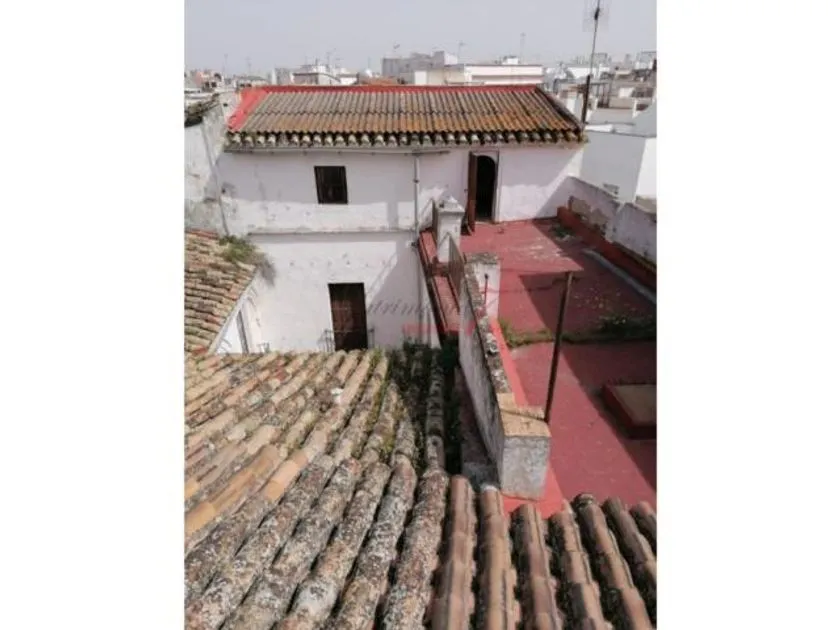 Terrazza - Historic Chalet with Arched Patios in Jerez