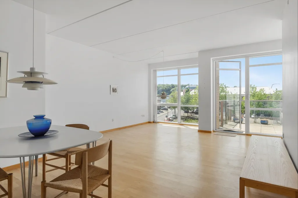 Söögituba - Apartment with High Ceilings in Allerød
