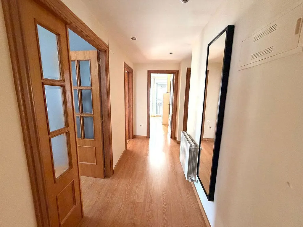 Entrée - Apartment with Balcony in Llombai Area