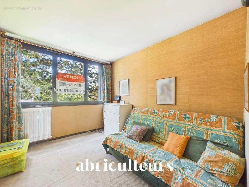 Camere da letto - Penthouse Apartment with Panoramic View in Garches
