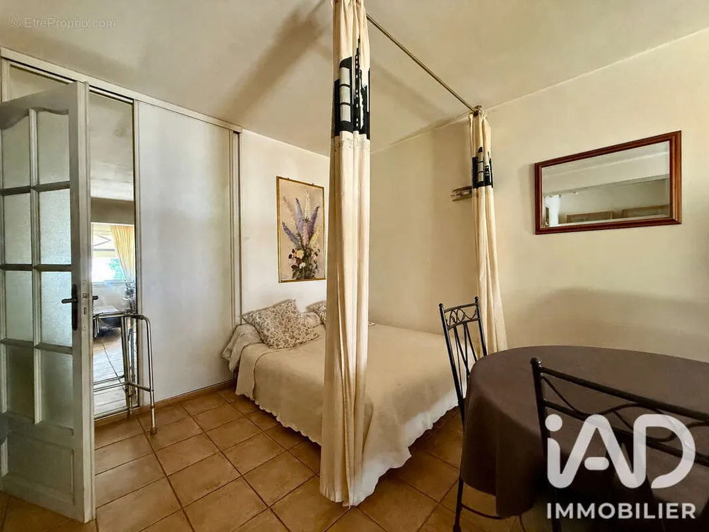 Chambres - Studio avec Jardin Privatif à Saint-Raphaël