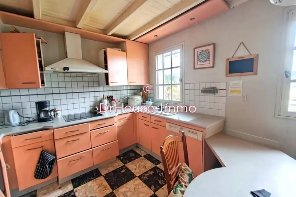 Kitchen - Charming House with Pool in Monein