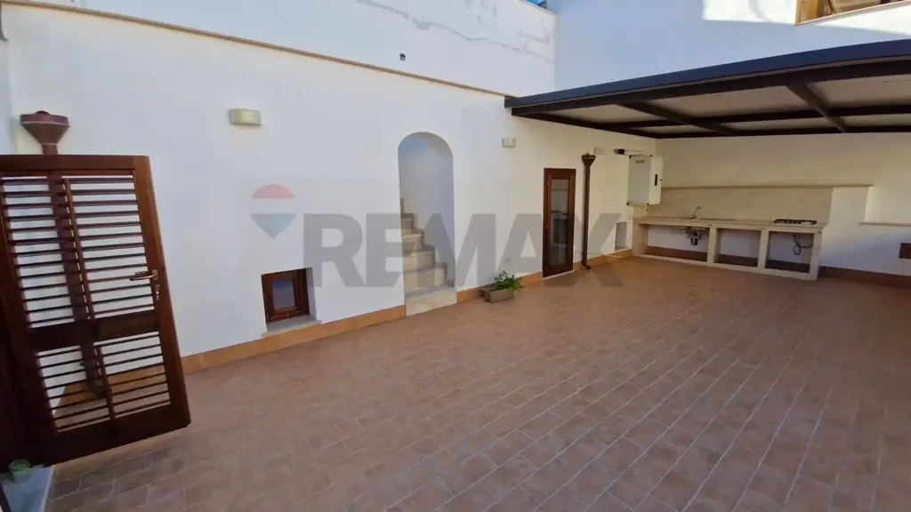 Terrasse - Fully Renovated Apartment with Terrace in Terrasini