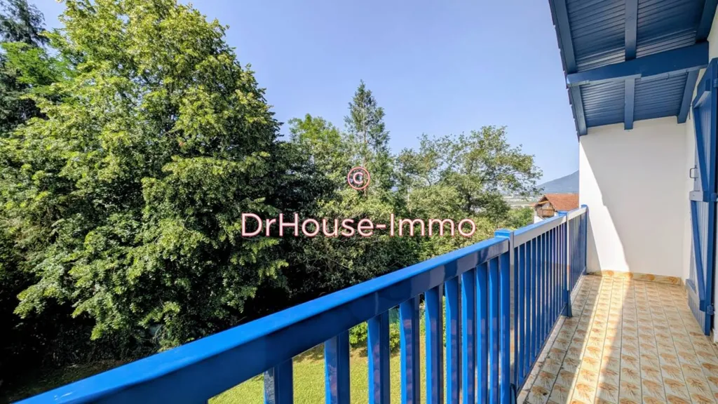 Balcone - Basque-Style House with Garden View in Hendaye