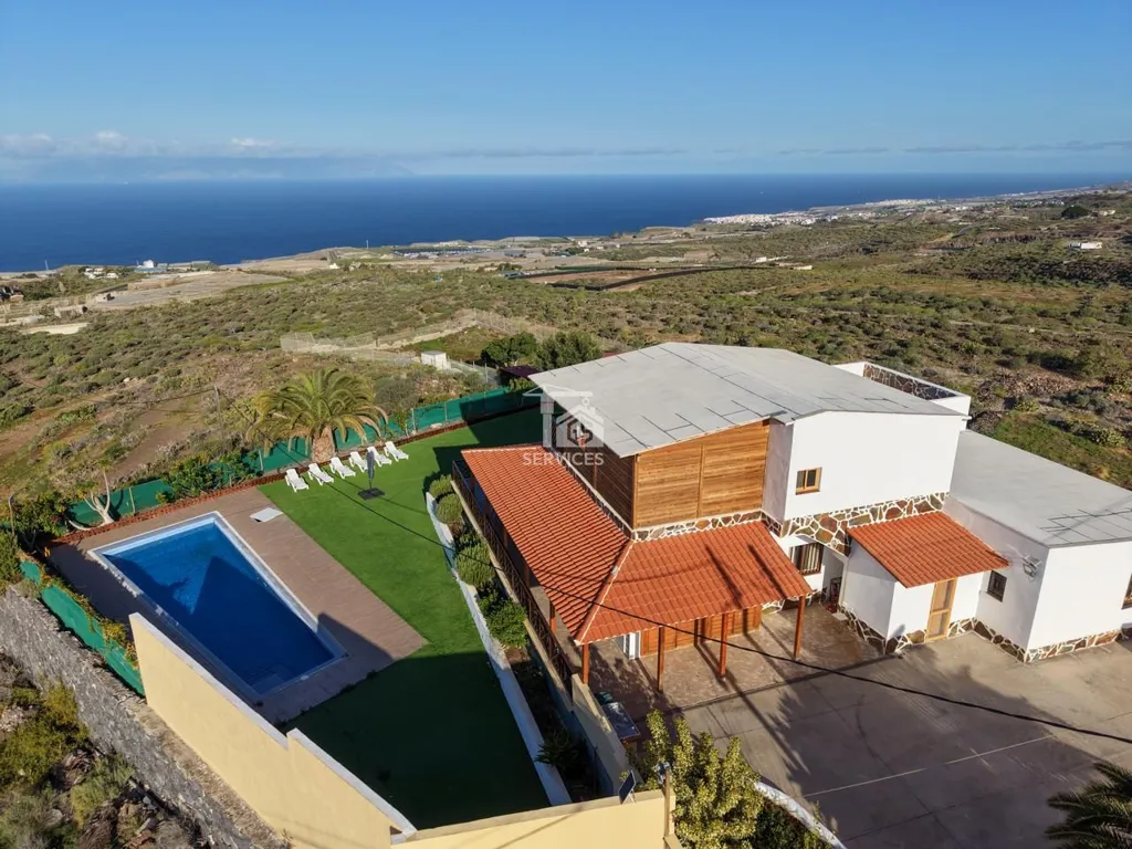 Vista aerea - 7-Bedroom Villa with Pool in Tijoco Bajo