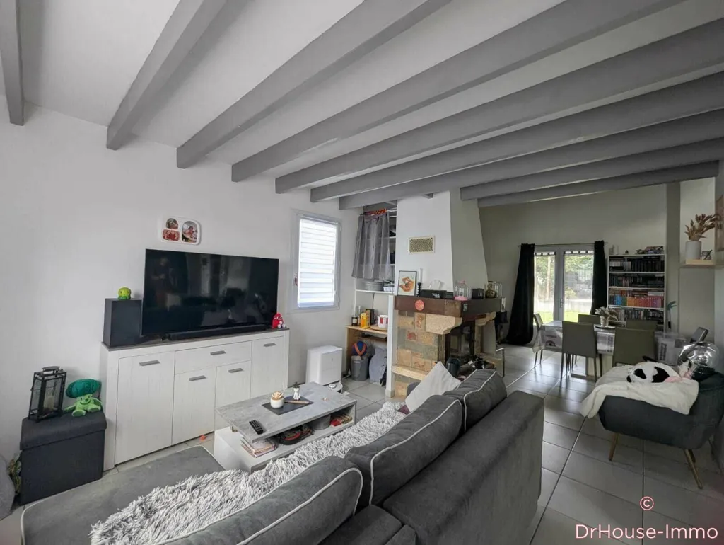 Living Room - 6-Piece House with Garden in Lège