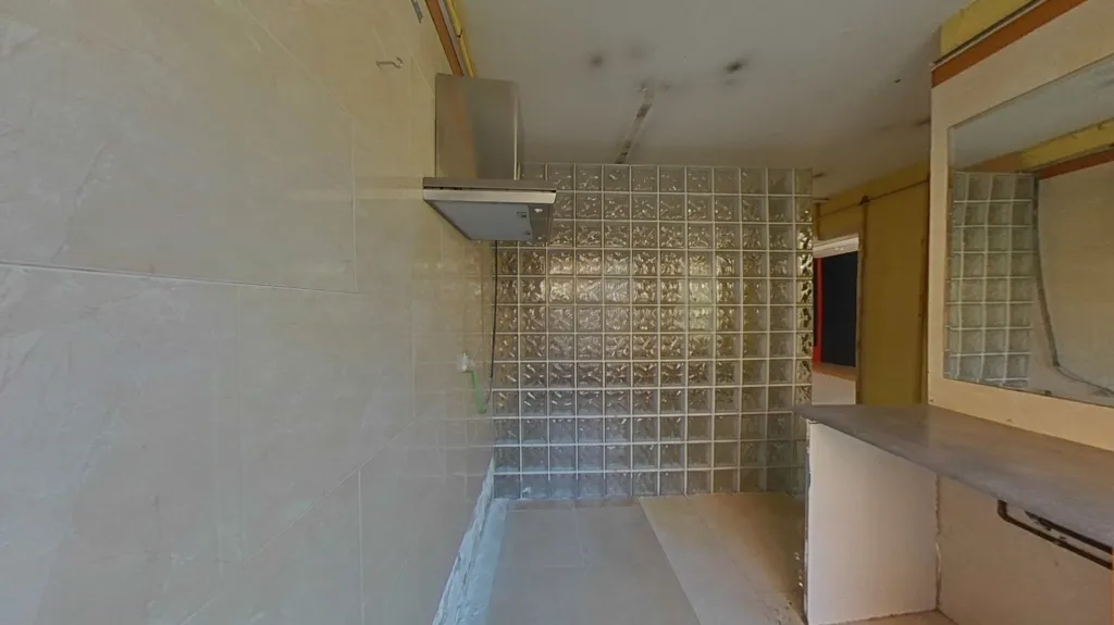 Bathrooms - Commercial Space in Badalona, Barcelona