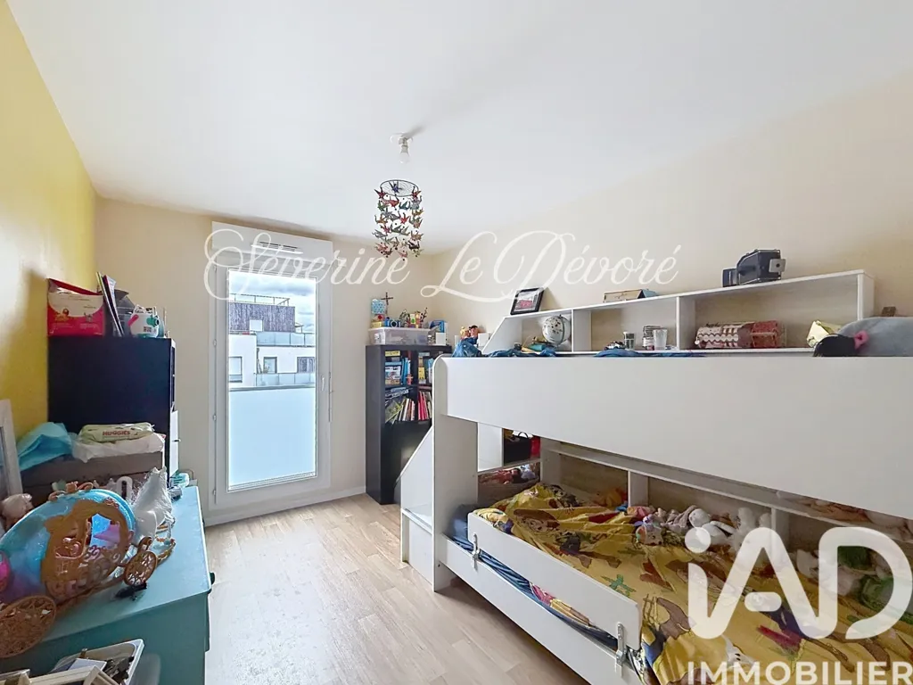 Bedrooms - Apartment with Balcony in Sannois