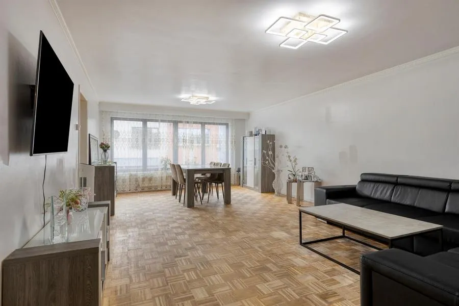 Séjour - Appartement avec Garage dans Zone Résidentielle à Deurne