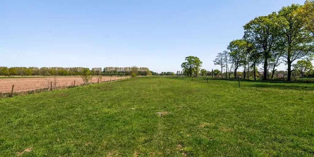 Aed - Detached House with Large Plot in Moerbeke-Waas