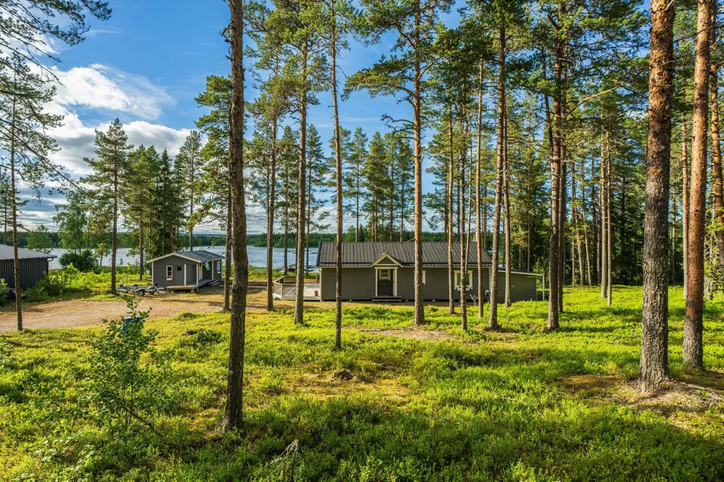 Exterior - Cottage with Water View near Coast
