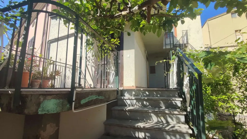 Stanze - Apartment with Balcony and Terrace in Ascea