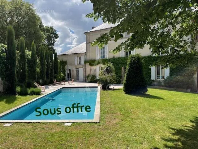 Piscine - Maison 7 pièces à Rouillac