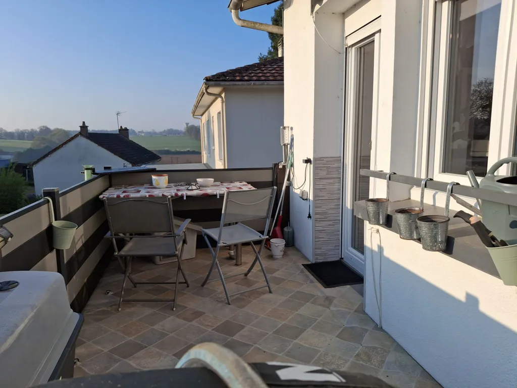 Terrazza - 1963 Stone House with Balcony in Civray