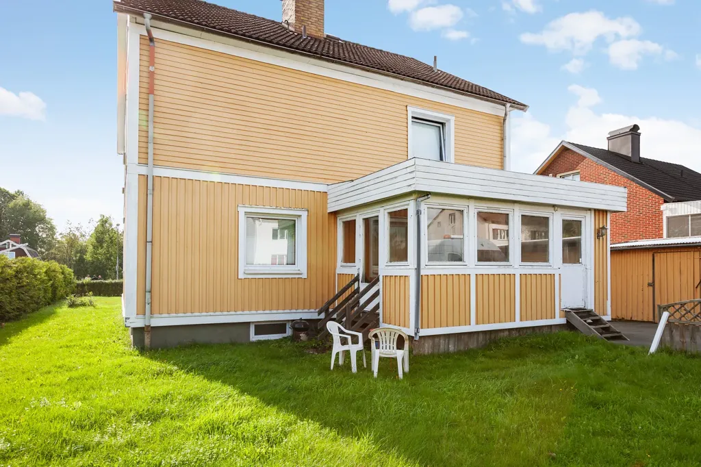 Aed - Three-Unit Rental House in Jönköping