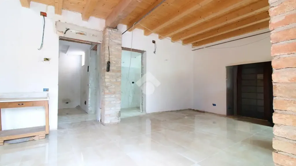 Rooms - Restored Terraced Villa in Roncade