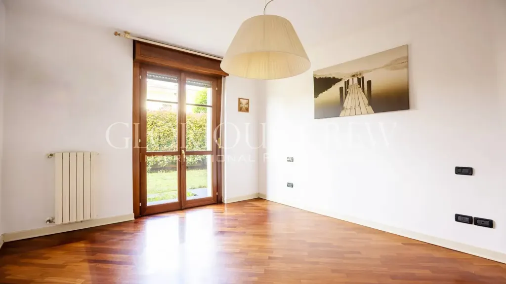 Séjour - Modern Apartment with Private Garden in Mazzano