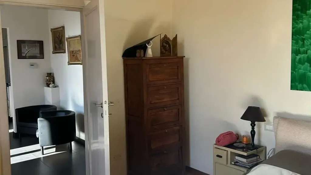 Chambres - 7-Room Apartment with Balcony in Florence