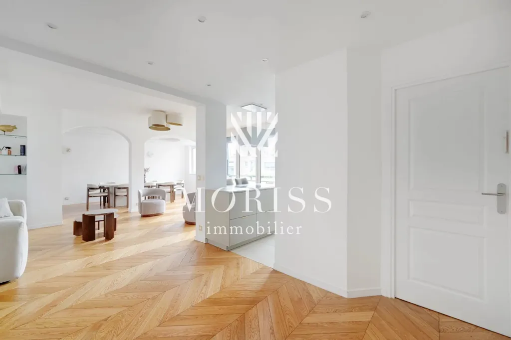 Soggiorno - 5-Piece Apartment with Balcony in Paris