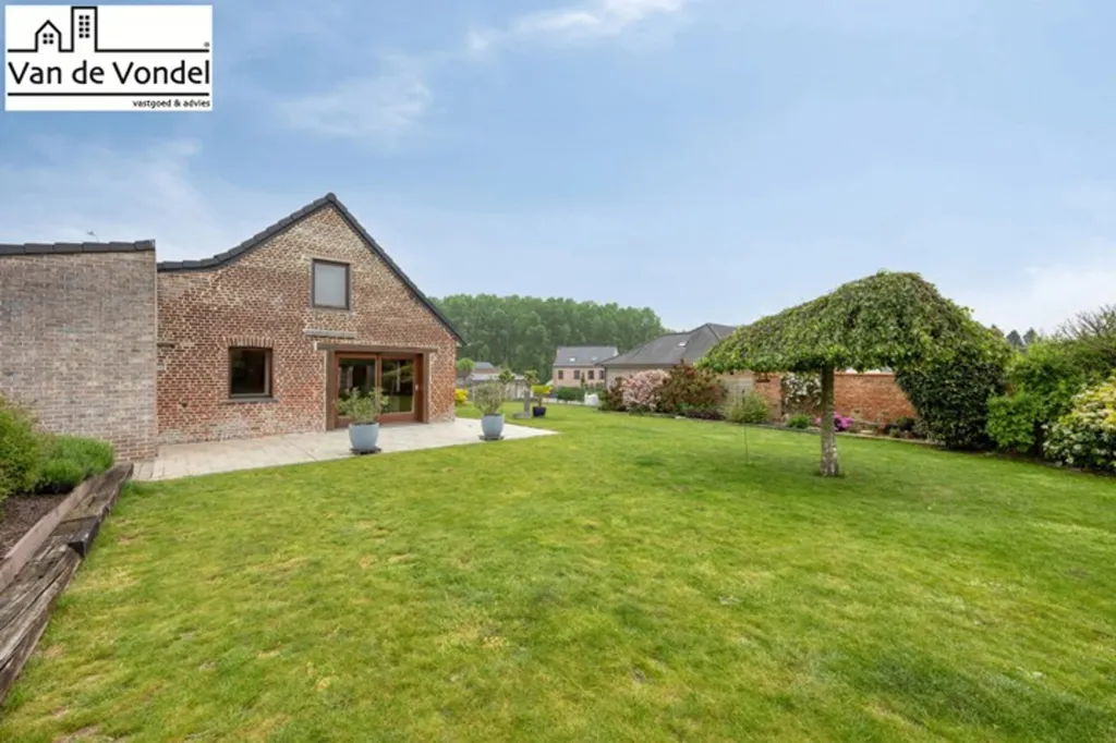 Aed - Charming Farmhouse with Garden in Geraardsbergen Ophasselt
