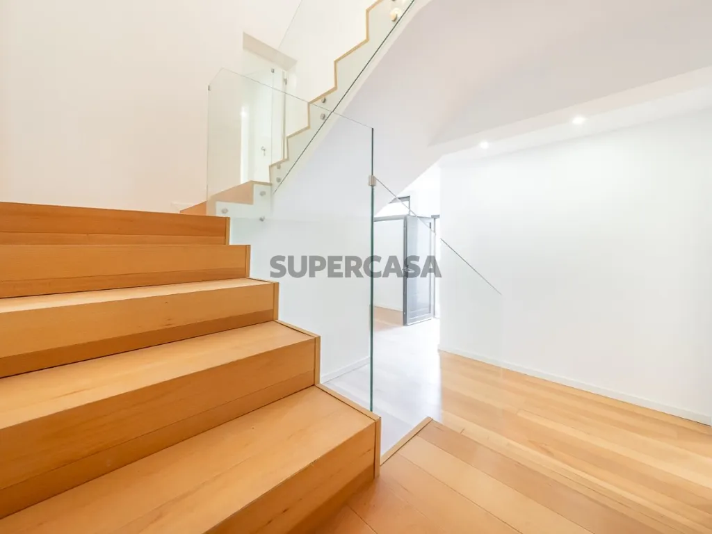 Toad - Luxury Detached House with Pool in Setúbal