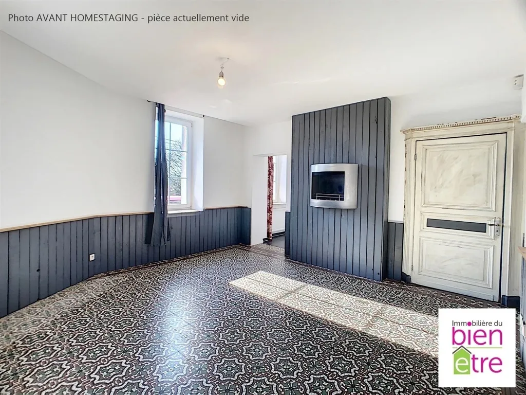 Séjour - Maison Rénovée avec Terrasse à Roux-Miroir