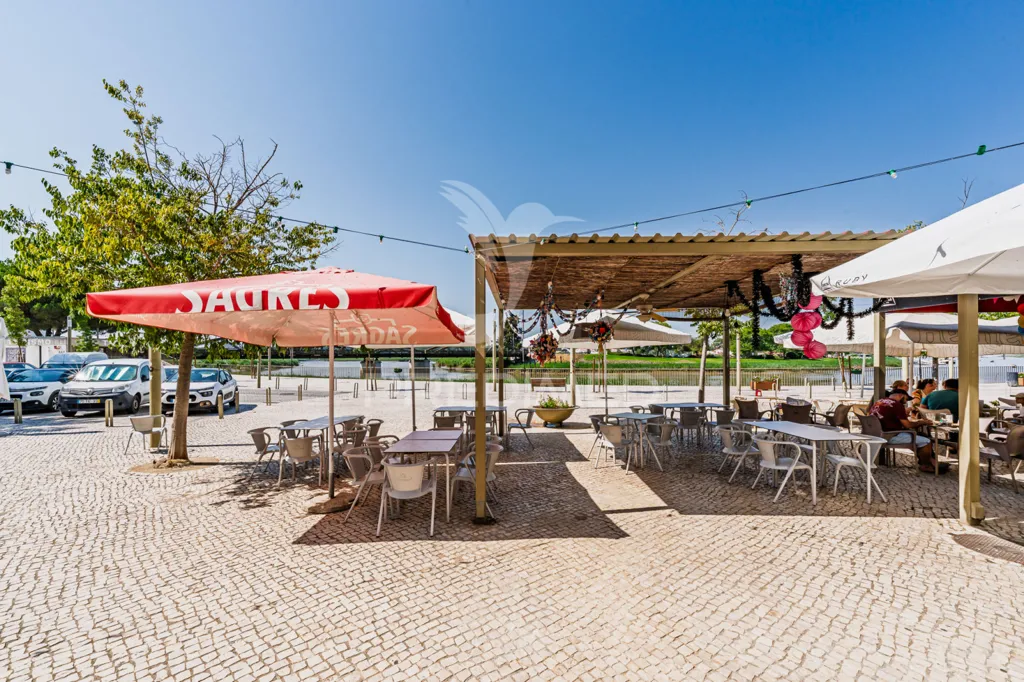 Snack-Bar with Esplanade in Alcácer do Sal