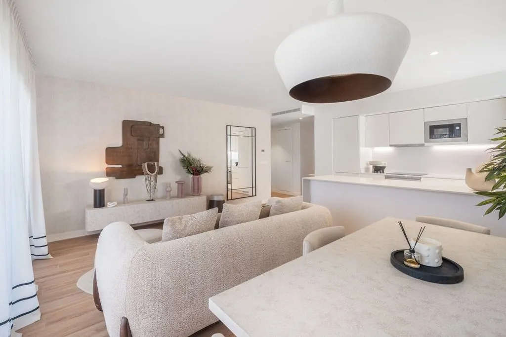 Luxury Apartment with Pool in Lisbon
