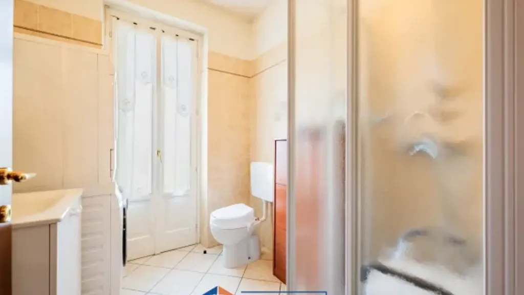 Salles de bain - Recently Built Apartment with Terrace in Monforte D'Alba