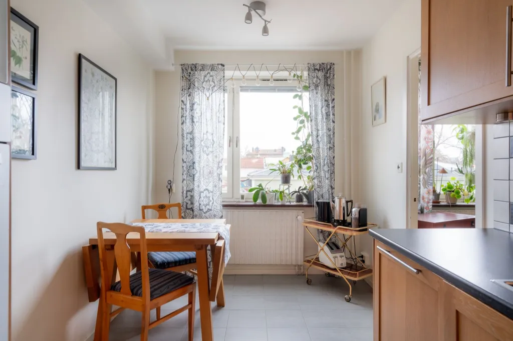 Salle à manger - Apartment with Balcony in Nyköping Centre