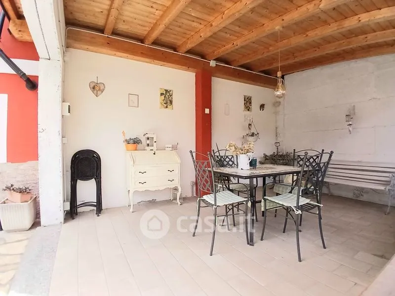 Terrasse - Semi-detached House with Garden in Broni