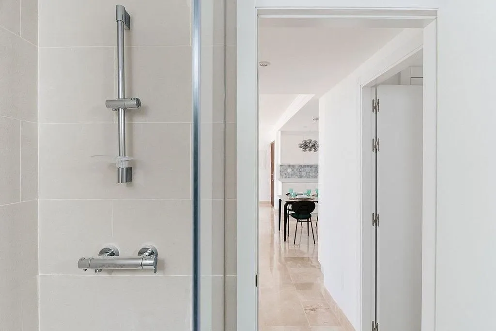 Salles de bain - Duplex with Pool and Terrace in Benahavís
