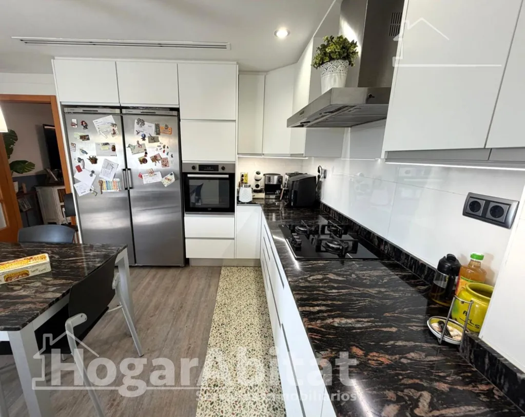 Köök - Reformed Apartment with Balcony in Valencia