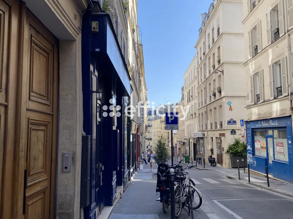 Extérieur - Studio avec Cour Pavée près de l'Avenue Trudaine à Paris
