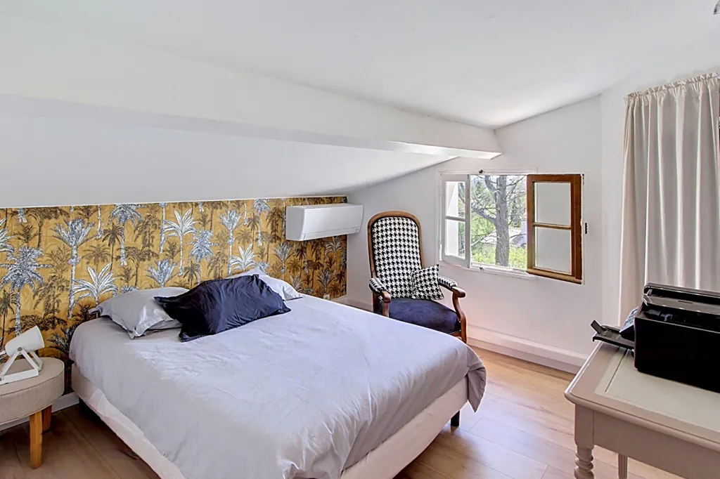 Chambres - Maison Rénovée avec Piscine à Lorgues